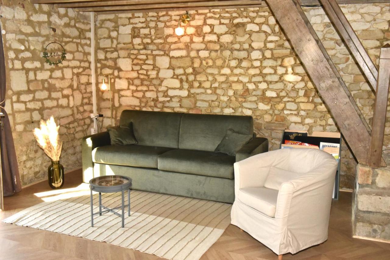 Maisonnette Du Bonheur - Vue Campagne - Baignoire Balneo 32 Jets - Lits Queen Size Vadencourt  Exterior photo