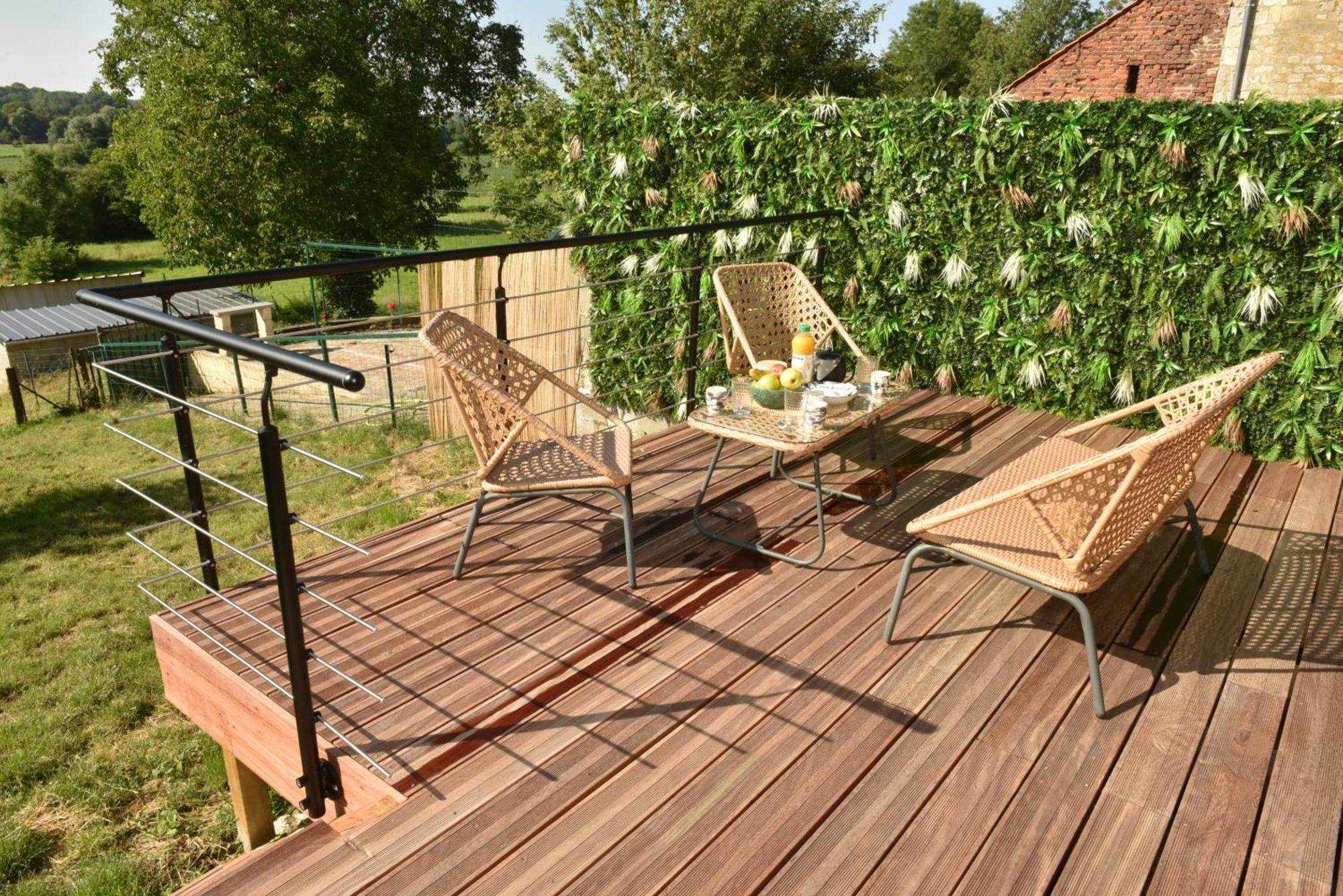 Maisonnette Du Bonheur - Vue Campagne - Baignoire Balneo 32 Jets - Lits Queen Size Vadencourt  Exterior photo